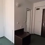 Family нouse -нotel Asai 2* Равда