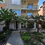 Family нouse -нotel Asai Равда