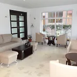 Family нouse -нotel Asai Равда