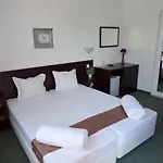 Family нouse -нotel Asai Готель 2*