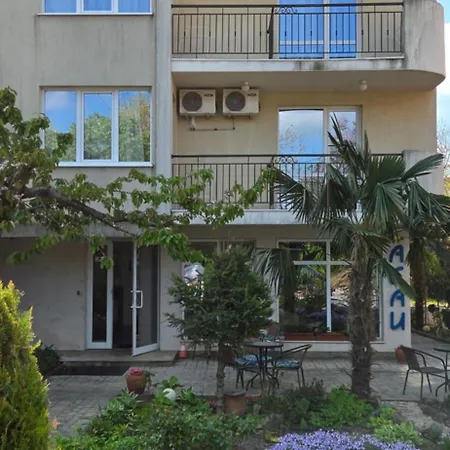 Готель Family нouse -нotel Asai