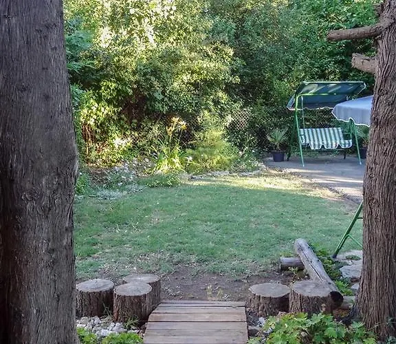 Hotel Family нouse -нotel Asai 2*