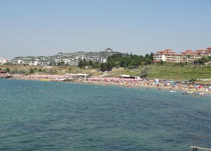 Hotel Family нouse -нotel Asai Ravda