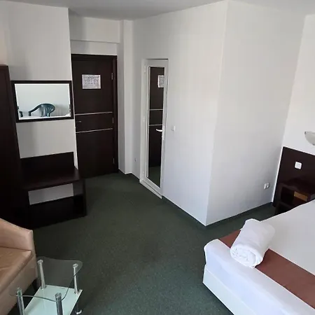 Hotel Family нouse -нotel Asai Ravda
