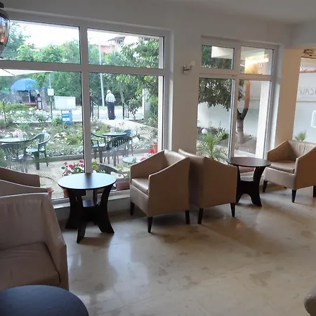 Family нouse -нotel Asai Hotel