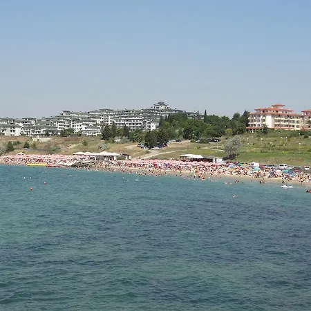 Отель Family нouse -нotel Asai Равда