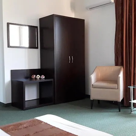 Отель Family нouse -нotel Asai Равда