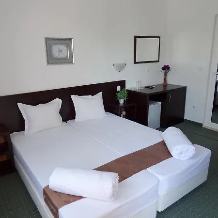 Family нouse -нotel Asai Отель 2*