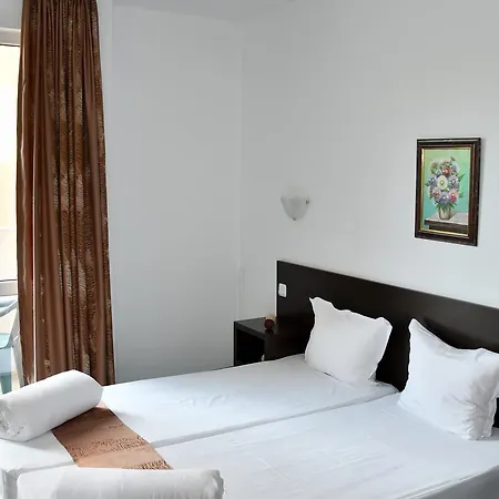 Family нouse -нotel Asai Равда