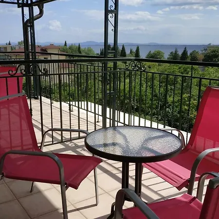 Family нouse -нotel Asai Ravda