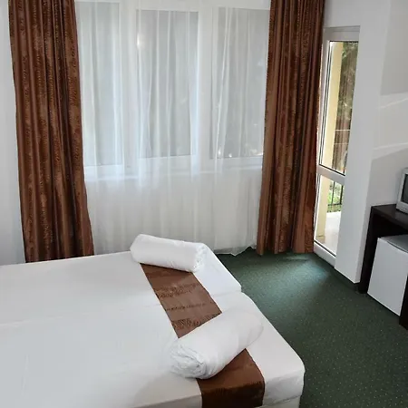 Hotel Family нouse -нotel Asai Ravda