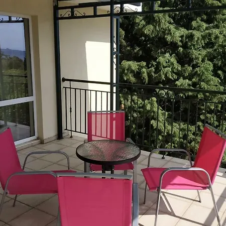 Отель Family нouse -нotel Asai