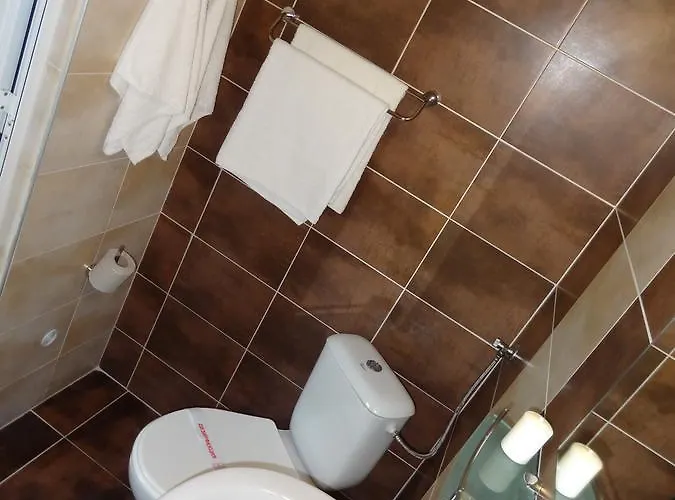 Family нouse -нotel Asai 酒店 拉夫达