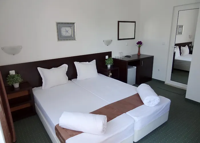 Family нouse -нotel Asai 酒店 2*