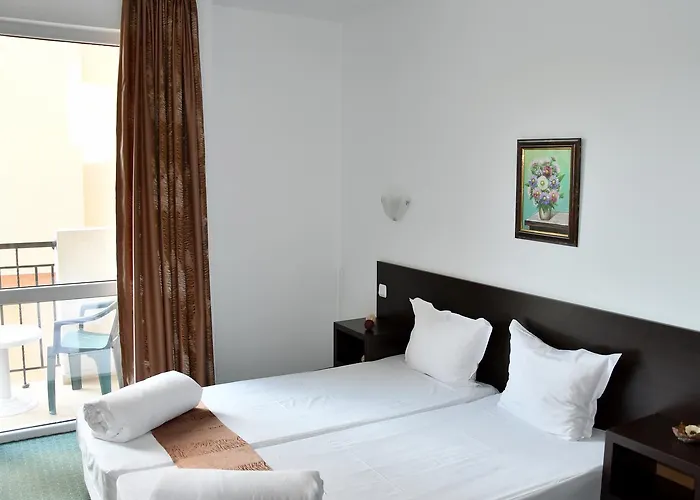 Family нouse -нotel Asai 拉夫达