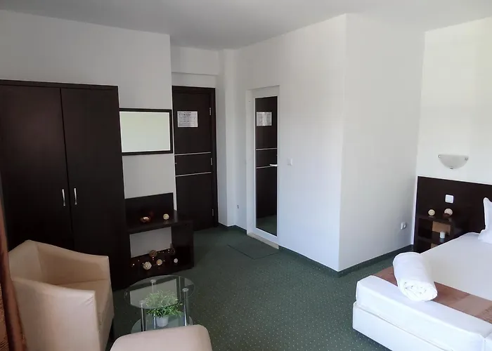 酒店 Family нouse -нotel Asai 2*