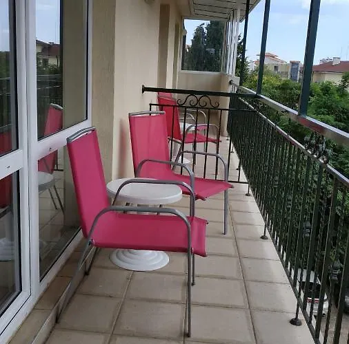 酒店 Family нouse -нotel Asai 2*